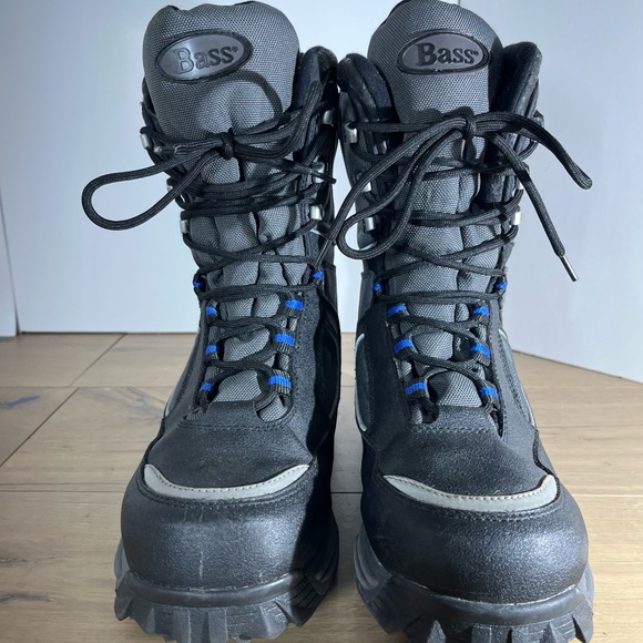 Bass Artic blast. Snowboarding boots Size 11M QN32 - Picture 1 of 8